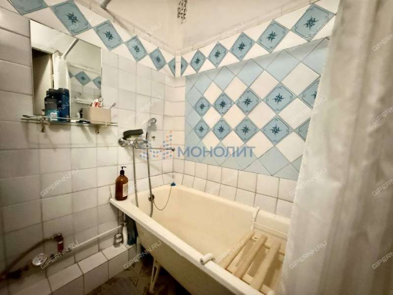 четырёхкомнатная квартира на улице Маршала Воронова дом 6