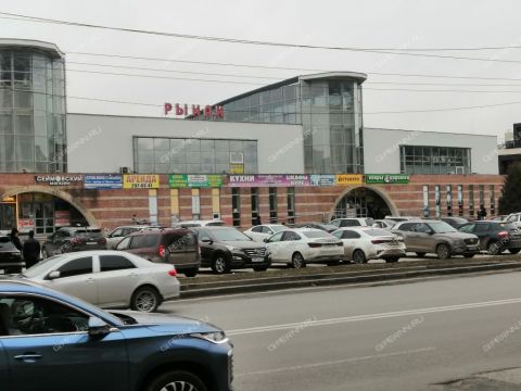3-komnatnaya-ul-strokina-d-12 фото
