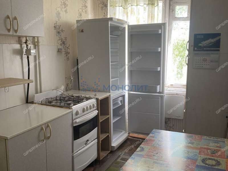 трёхкомнатная квартира на проспекте Гагарина дом 220