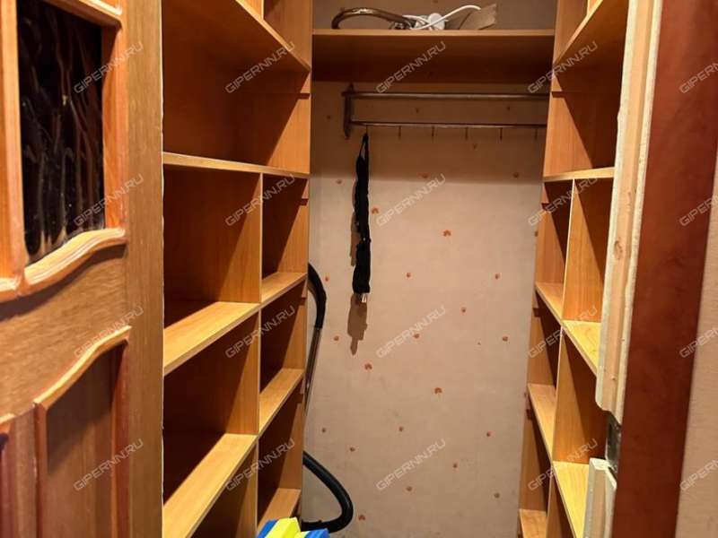 четырёхкомнатная квартира на Волжской набережной дом 9